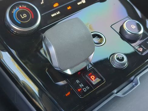 Used 2023 Land Rover Range Rover Sport SE image 35