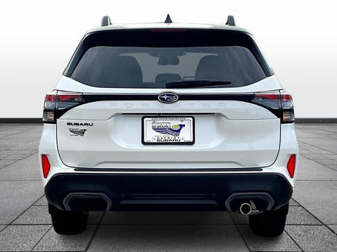 Used 2025 Subaru Forester Limited image 4