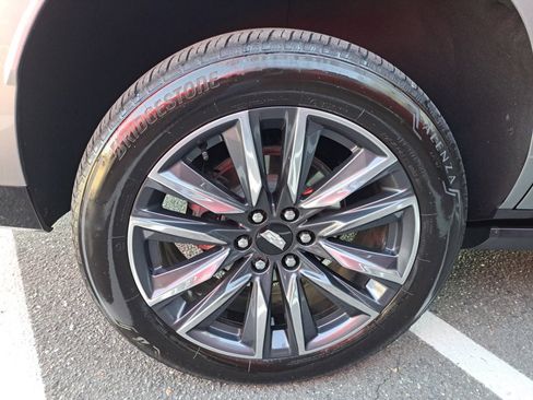 Used 2024 Cadillac Escalade Sport Platinum image 18