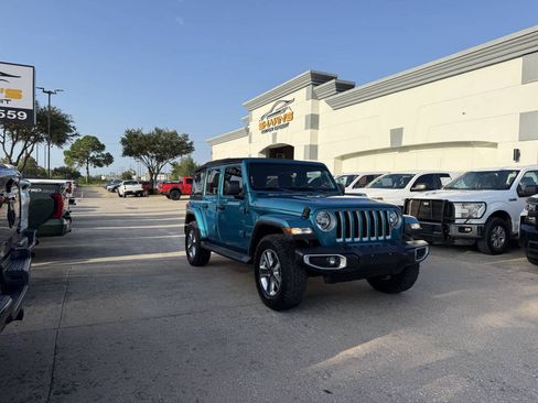 Used 2020 Jeep Wrangler Unlimited Sahara AWD/4WD image 2