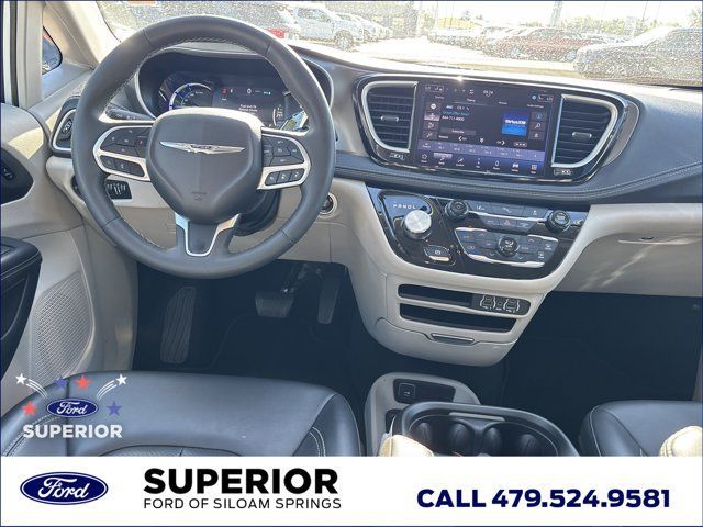 Used 2024 Chrysler Pacifica Limited FWD image 20