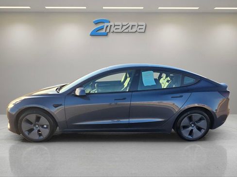 Used 2023 Tesla Model 3 Standard Range image 2