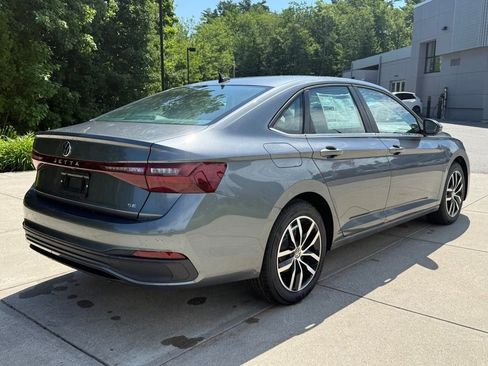 New 2026 Volkswagen Jetta SE FWD image 11