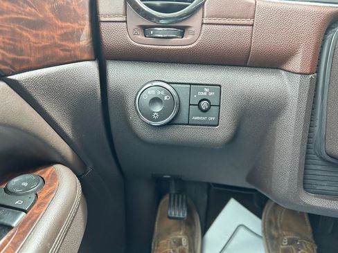 Used 2013 Buick Enclave Leather FWD image 28