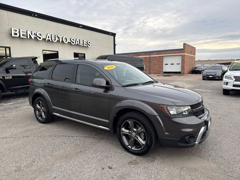 Used 2016 Dodge Journey Crossroad image 4