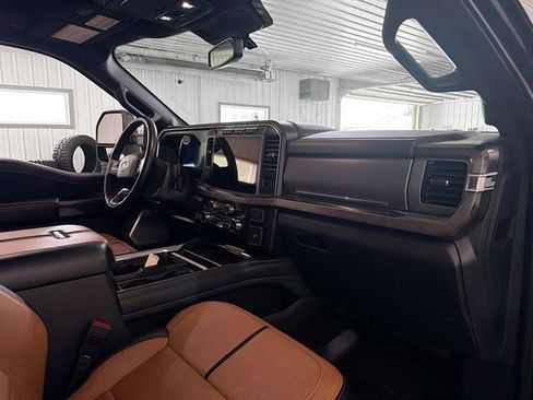 Used 2024 Ford F450 Platinum AWD/4WD image 12