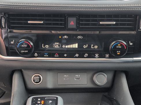 Used 2023 Nissan Rogue SL w/ SL Premium Package FWD image 21