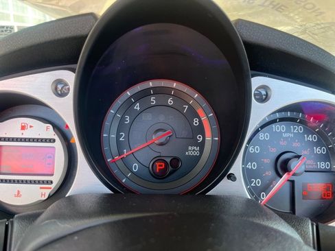 Used 2010 Nissan 370Z Touring image 8