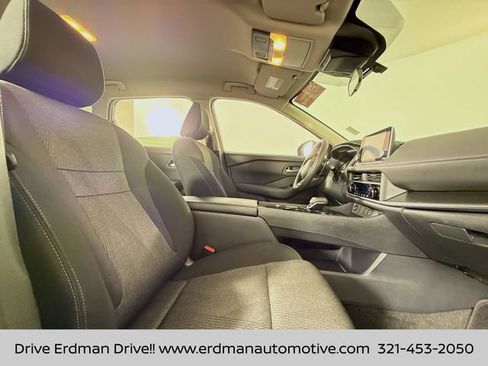 Certified 2024 Nissan Rogue SV image 25