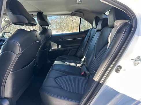 Used 2024 Toyota Camry SE image 15