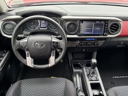 Used 2022 Toyota Tacoma SR5 RWD image 10