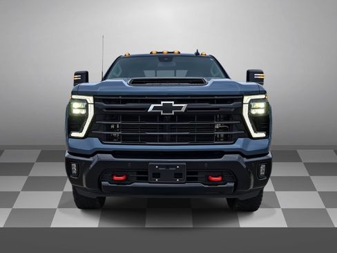 Used 2026 Chevrolet Silverado 2500 LT w/ Trail Boss Package AWD/4WD image 3