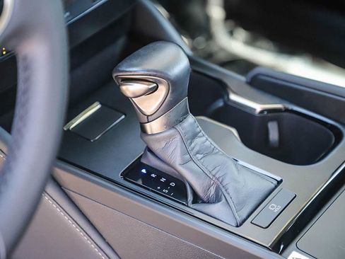Used 2023 Lexus ES 350 w/ Premium Package FWD image 19