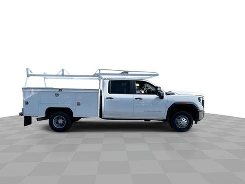 New 2025 GMC Sierra 3500 Pro w/ Convenience Package image 9