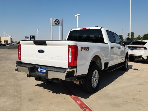 Used 2025 Ford F250 XLT w/ FX4 Off-Road Package AWD/4WD image 5