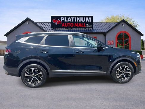 Used 2023 Kia Sportage EX AWD/4WD image 4