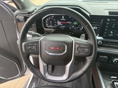 Used 2024 GMC Sierra 1500 SLT w/ SLT Premium Plus Package AWD/4WD image 19