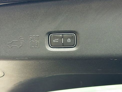 Used 2025 Ford Expedition Max Active AWD/4WD image 14