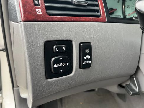 Used 2004 Toyota Solara SLE image 16