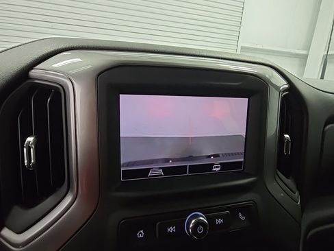 Used 2024 Chevrolet Silverado 2500 Custom w/ Custom Value Package image 15