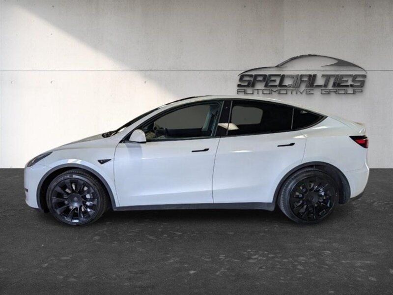 Used 2021 Tesla Model Y Long Range AWD/4WD image 7