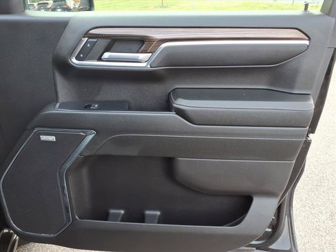Used 2023 Chevrolet Silverado 1500 LT Trail Boss w/ Convenience Package II AWD/4WD image 17