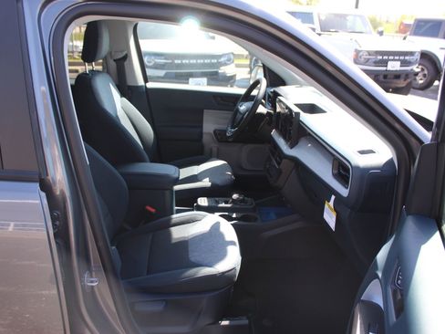 New 2025 Ford Maverick XLT w/ XLT Luxury Package FWD image 12