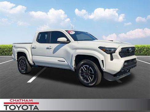 Used 2024 Toyota Tacoma TRD Sport image 1