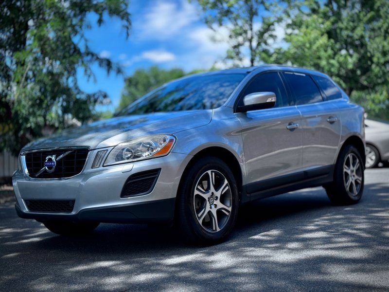 Used 2013 Volvo XC60 T6 AWD/4WD image 3
