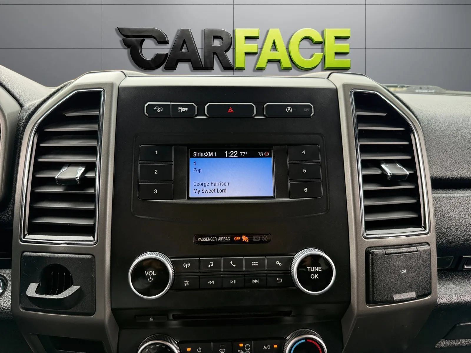 Used 2018 Ford Expedition XLT w/ Equipment Group 201A AWD/4WD image 30