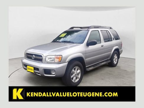 Used 2002 Nissan Pathfinder SE AWD/4WD image 1