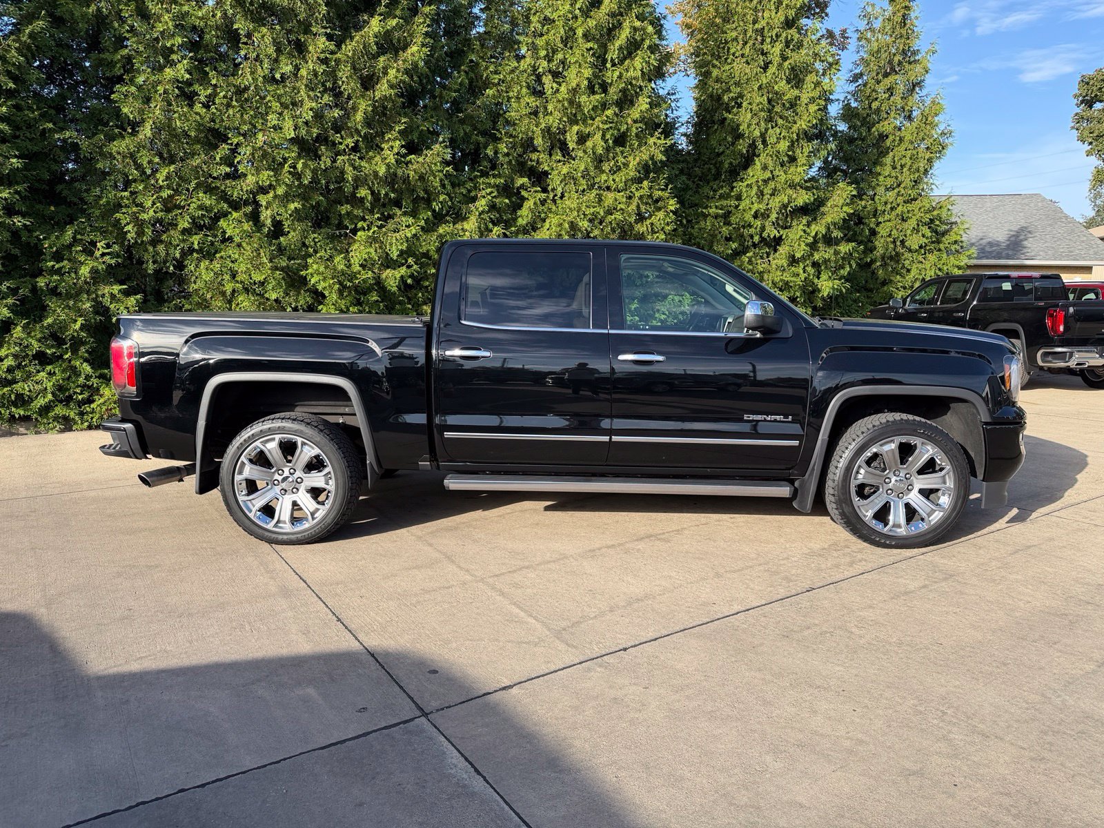 Used 2018 GMC Sierra 1500 Denali w/ Denali Ultimate Package AWD/4WD image 32