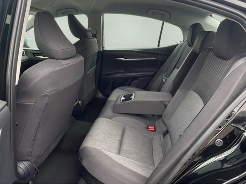 Used 2025 Toyota Camry LE image 18