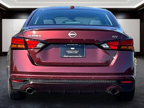 Used 2023 Nissan Altima 2.5 SV w/ SV Premium Package FWD image 5