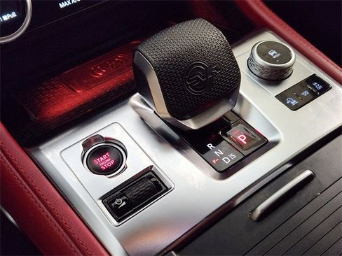 Used 2022 Jaguar F-PACE SVR image 20