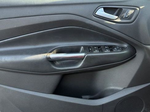 Used 2017 Ford Escape SE w/ Equipment Group 201A image 15