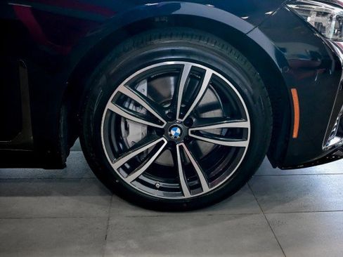 Used 2022 BMW 750i xDrive w/ Luxury Rear Seating Package AWD/4WD image 44