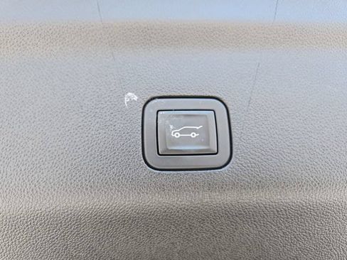 Used 2025 GMC Yukon Denali Ultimate w/ LPO, Floor Liner Package AWD/4WD image 39