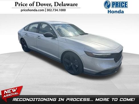 Used 2025 Honda Accord Sport image 1