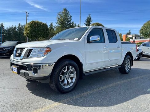 Used 2019 Nissan Frontier SL AWD/4WD image 3