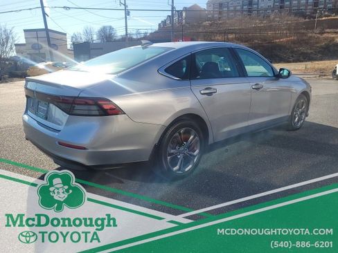 Used 2023 Honda Accord EX image 7