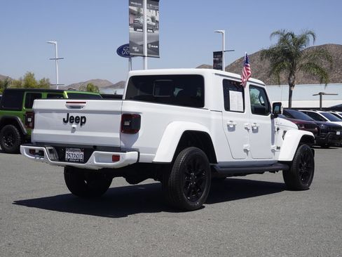 Certified 2023 Jeep Gladiator Overland AWD/4WD image 4