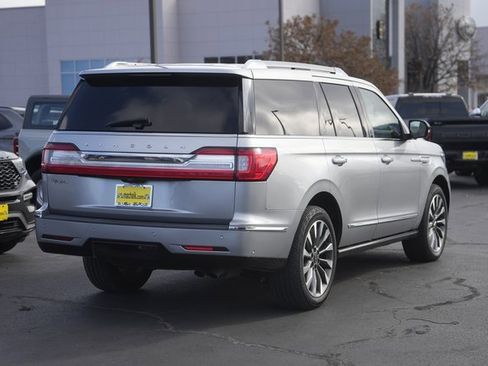 Used 2021 Lincoln Navigator Reserve image 6