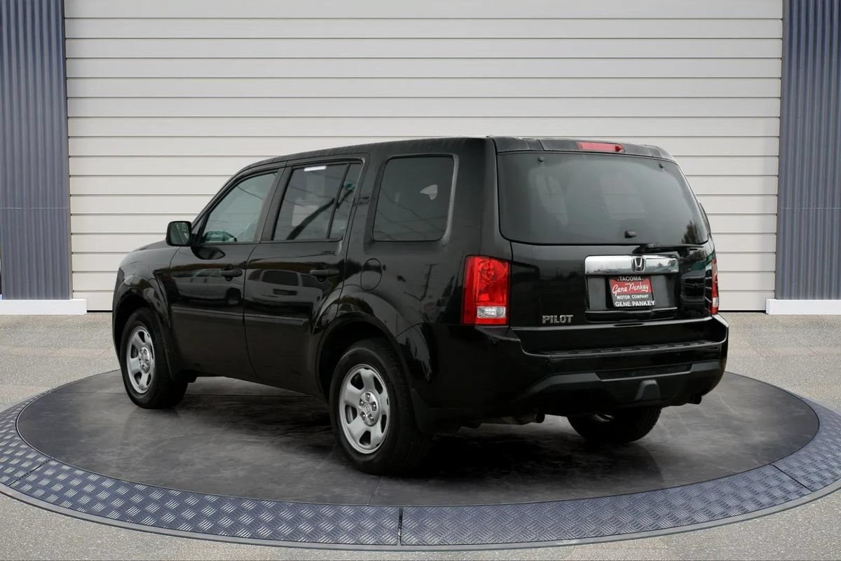 Used 2015 Honda Pilot LX image 5