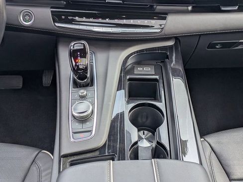 Certified 2024 Cadillac Escalade Sport AWD/4WD image 19