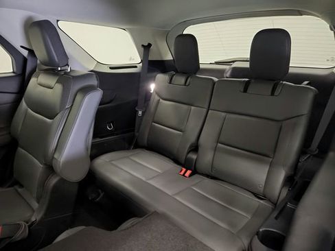 Used 2025 Ford Explorer Active w/ Active Comfort Package RWD image 28