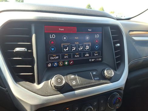 Used 2020 GMC Acadia SLE w/ Driver Convenience Package FWD image 18