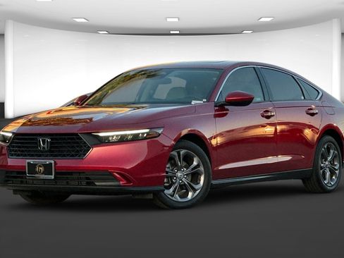 Used 2023 Honda Accord EX image 2