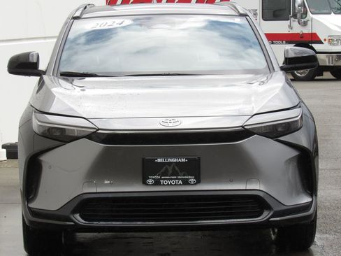 Used 2024 Toyota bZ4X XLE w/ Weather Package image 3