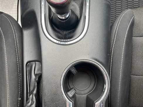 Used 2017 Ford Mustang Coupe RWD image 16